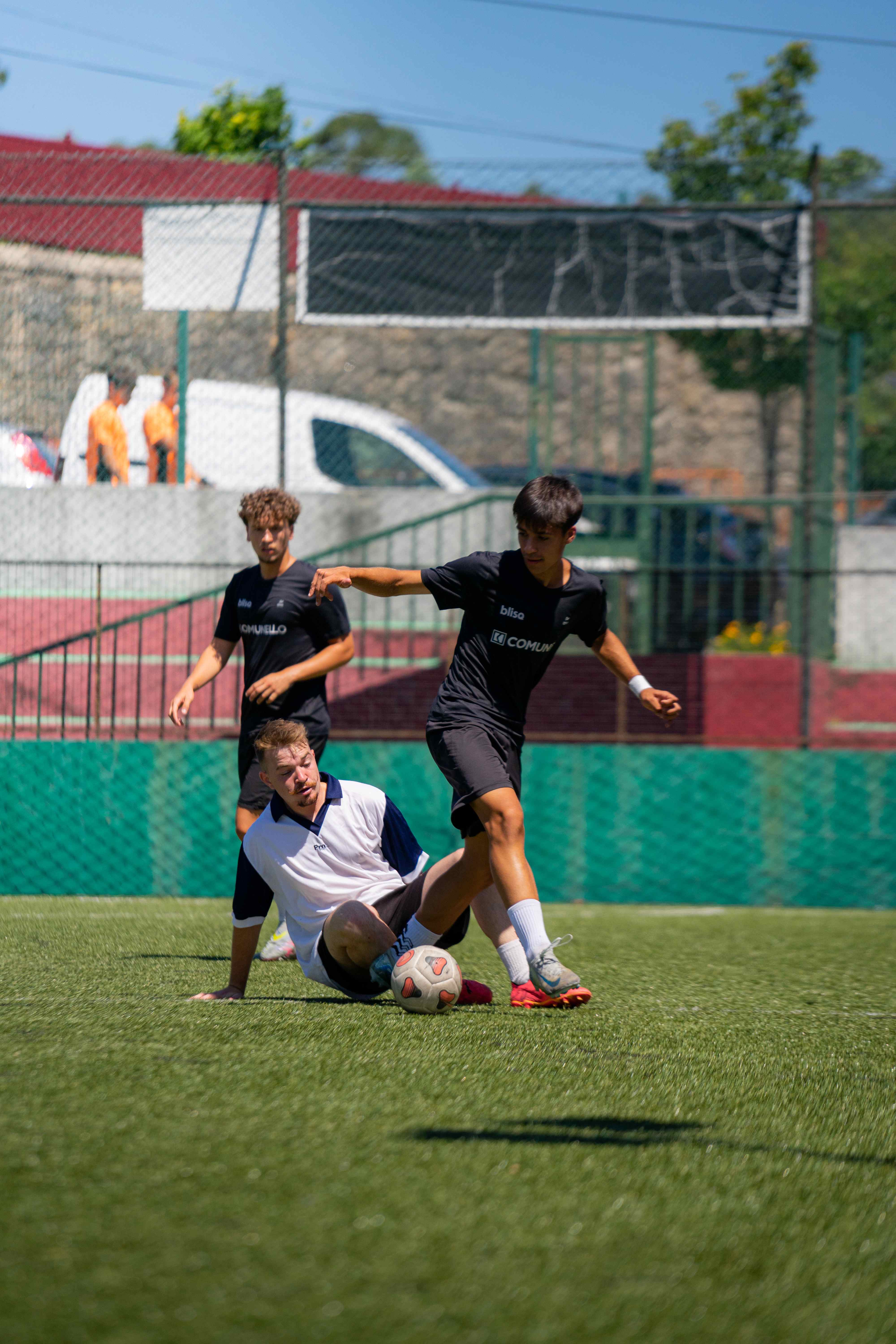 Disputa intensa pela bola